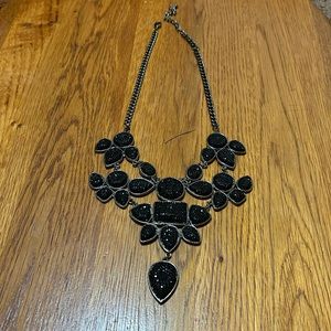 EUC Gorgeous Black Faux Druzy Quartz Stone Sparkling Statement Necklace.